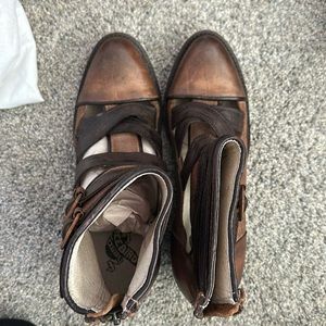 Brand New Freebird “ Ruby “ SZ 7 Color is Brown.